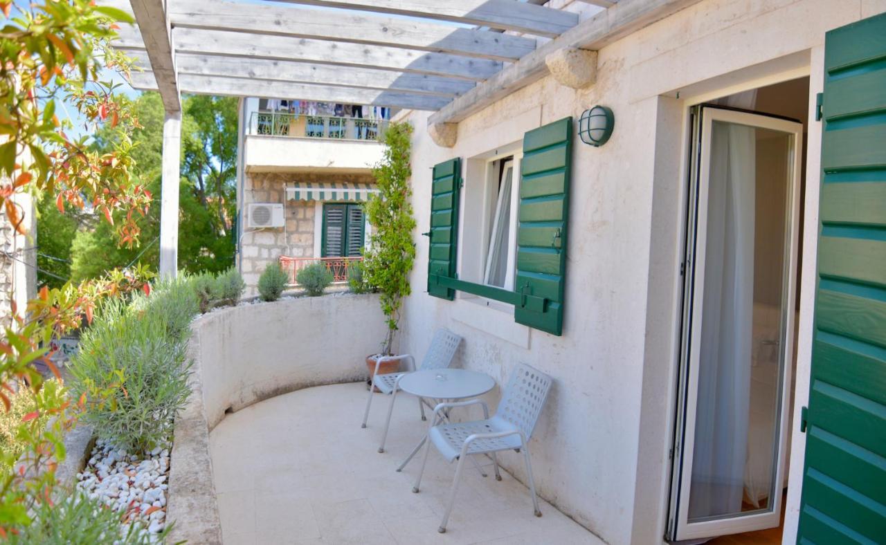 Divota Apartment Hotel Сплит Екстериор снимка