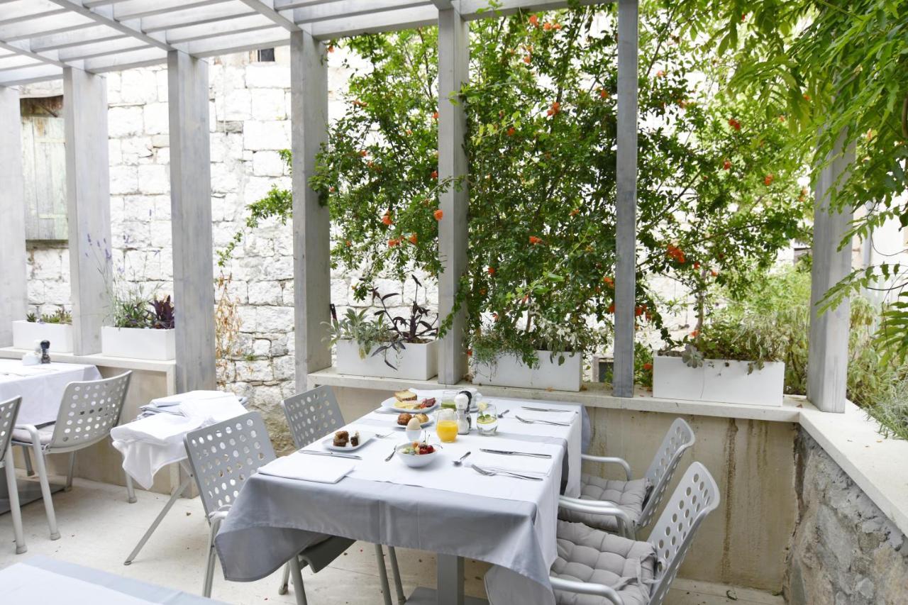 Divota Apartment Hotel Сплит Екстериор снимка