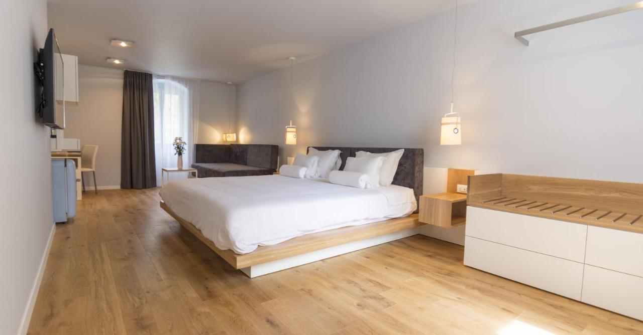 Divota Apartment Hotel Сплит Екстериор снимка